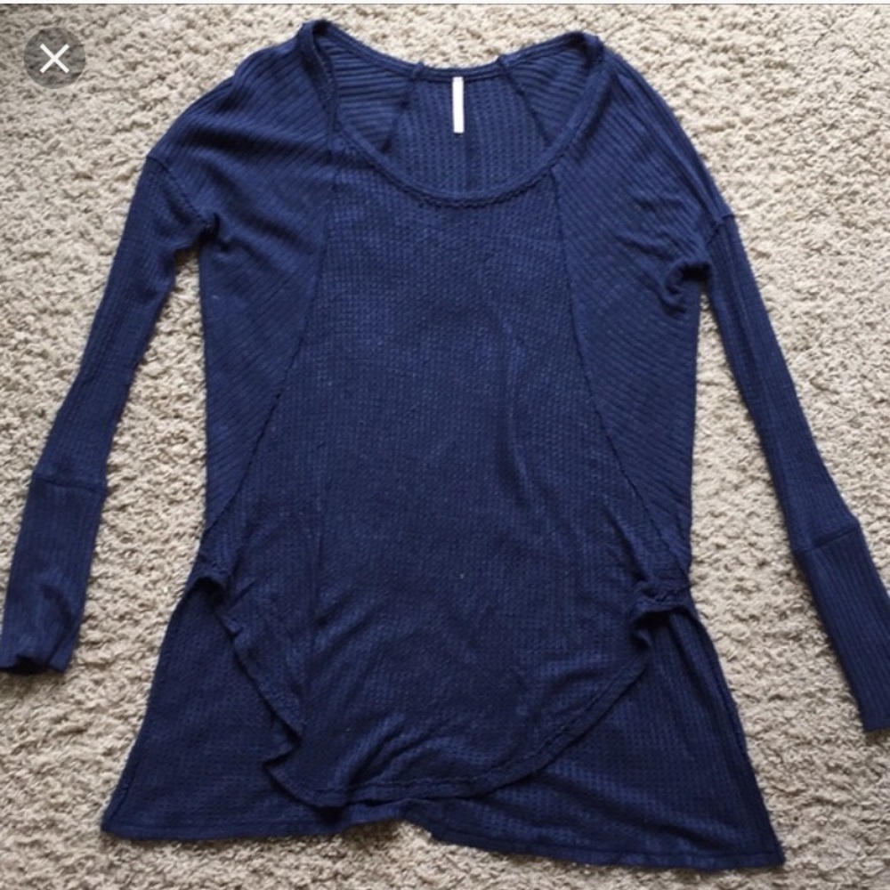 Cute free people top!!